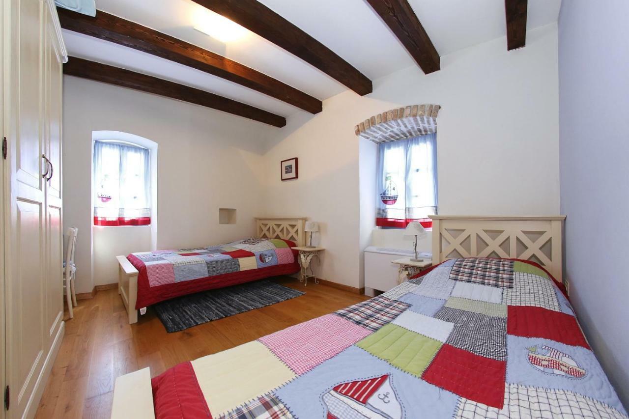 Olive'S Hug Villa Poljana  Exterior photo